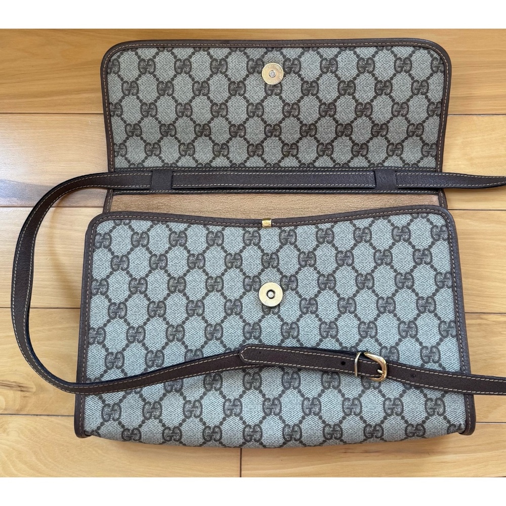 Authentic Vintage Gucci Brown Monogram Canvas Leather Flap Crossbody Clutch Bag - Picture 5 of 12